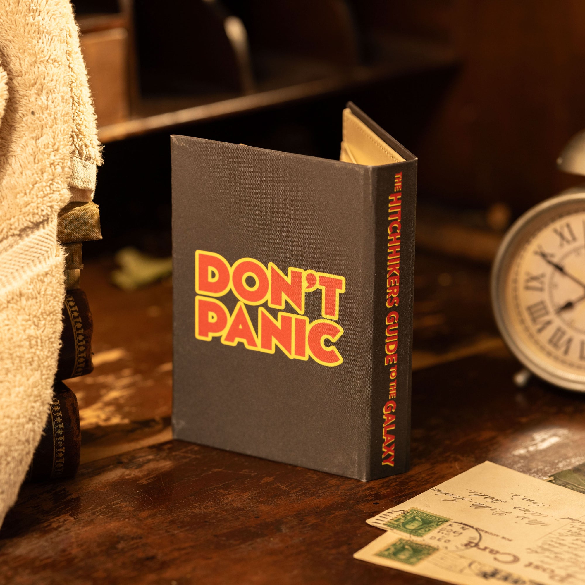 'Hitchhikers Guide to the Galaxy' 2005 Passport/Notebook Wallet - Novelbookstore.co