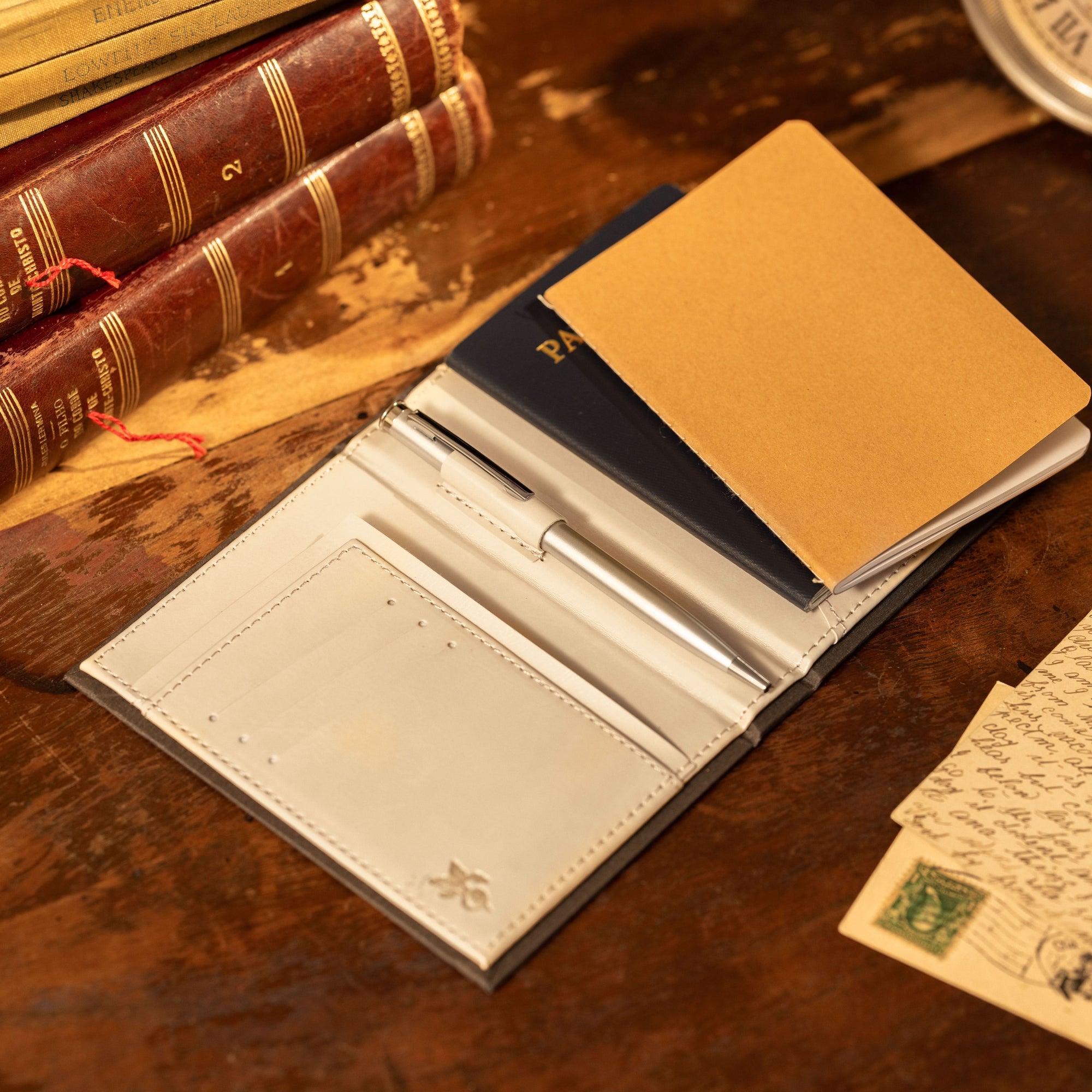 'Hitchhikers Guide to the Galaxy' 2005 Passport/Notebook Wallet - Novelbookstore.co