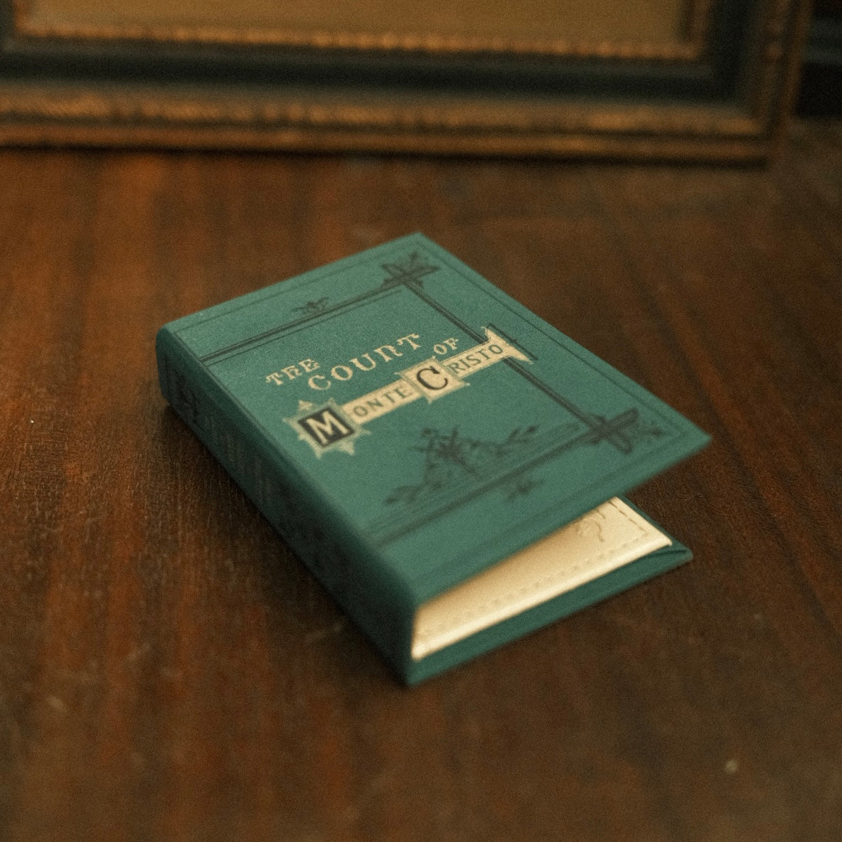 (Emerald) The Count of Monte Cristo by Alexandre Dumas 1844 Book Wallet