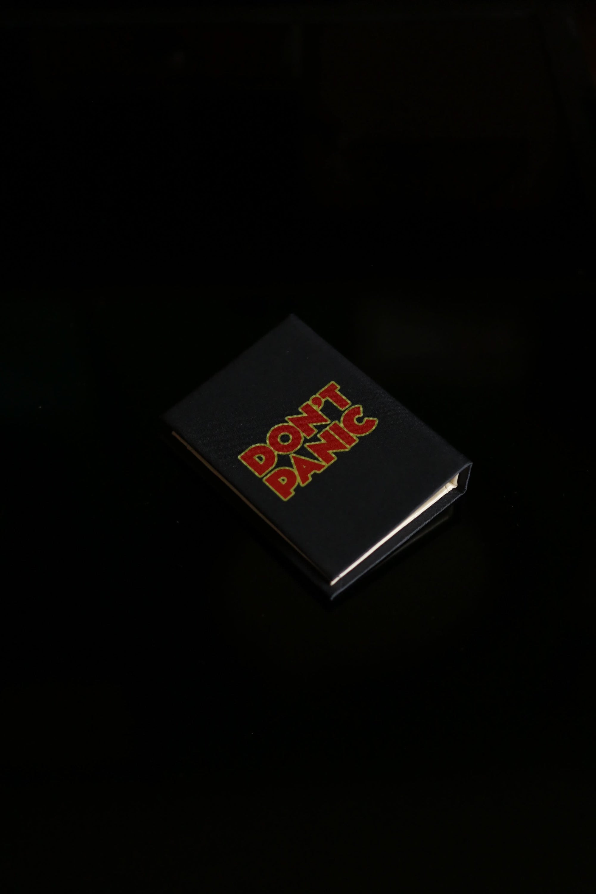 Hitchhikers Guide to the Galaxy 2005 Book Wallet - Novelbookstore.co
