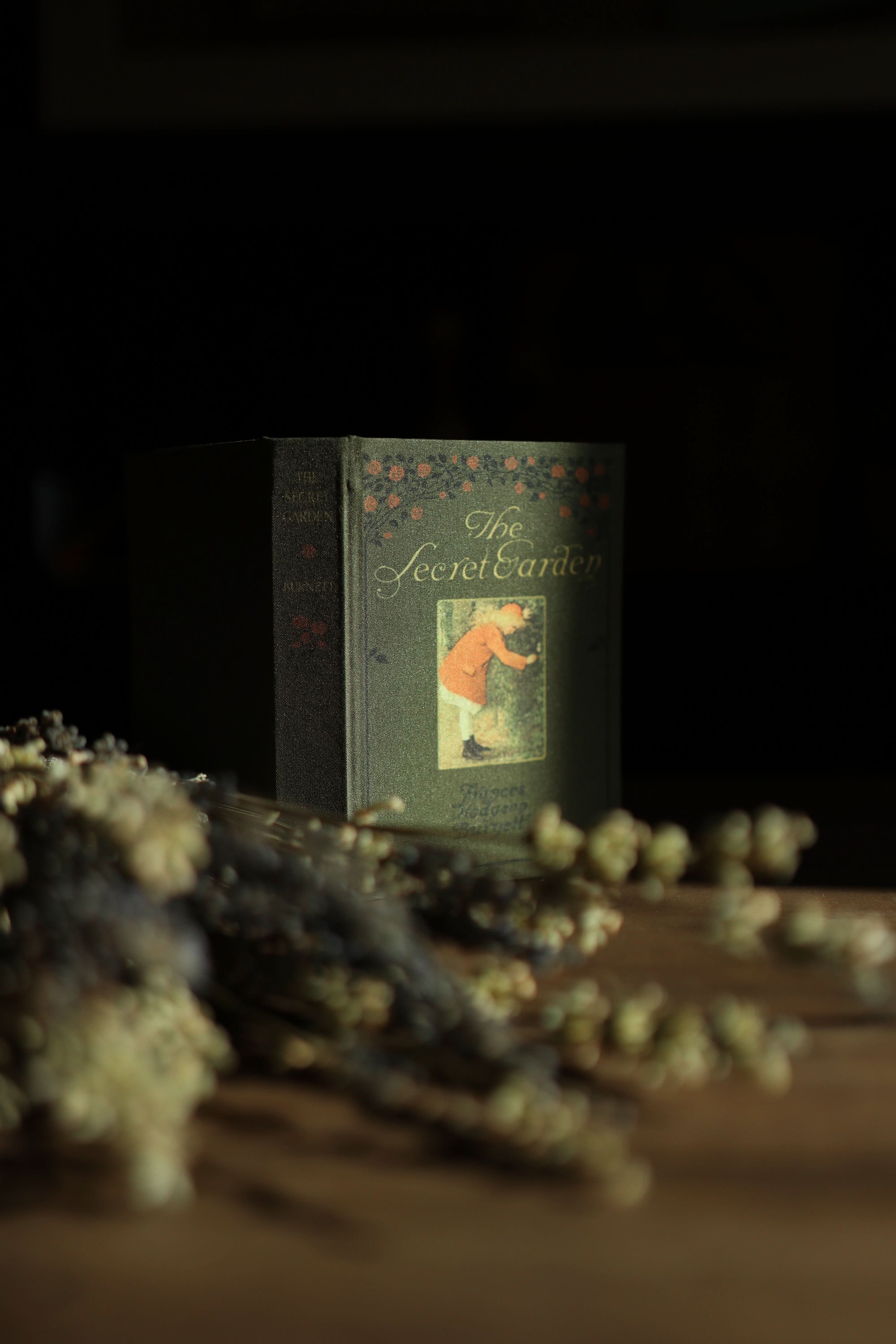 The Secret Garden by Frances Hodgson Burnett 1911 Book Wallet - Novelbookstore.co