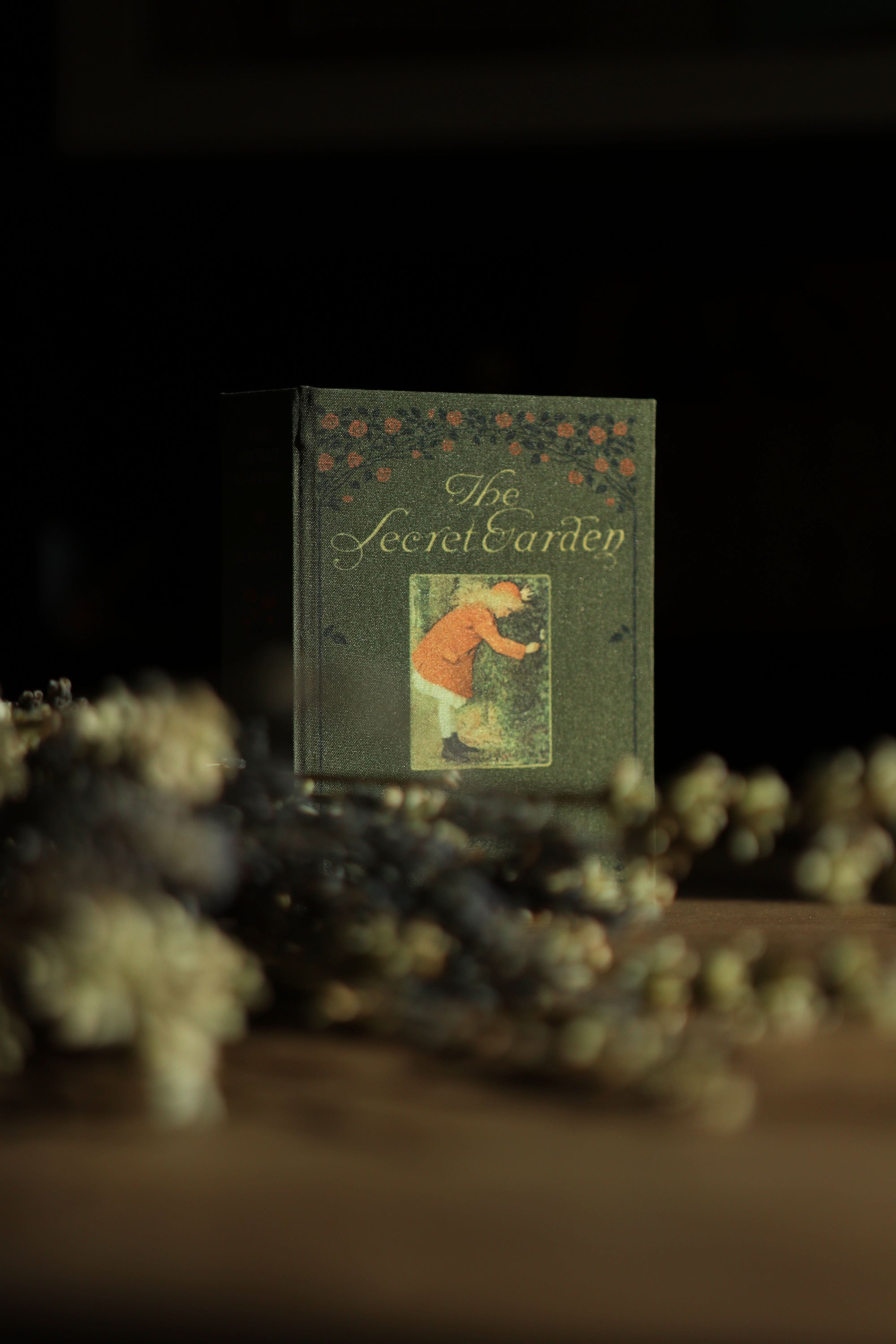 The Secret Garden by Frances Hodgson Burnett 1911 Book Wallet - Novelbookstore.co