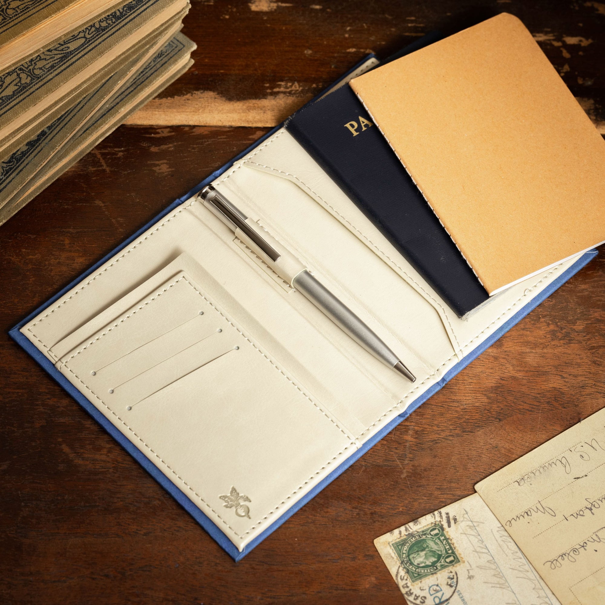 'The Great Gatsby' by F. Scott Fitzgerald 1925 Passport/Notebook Wallet - Novelbookstore.co