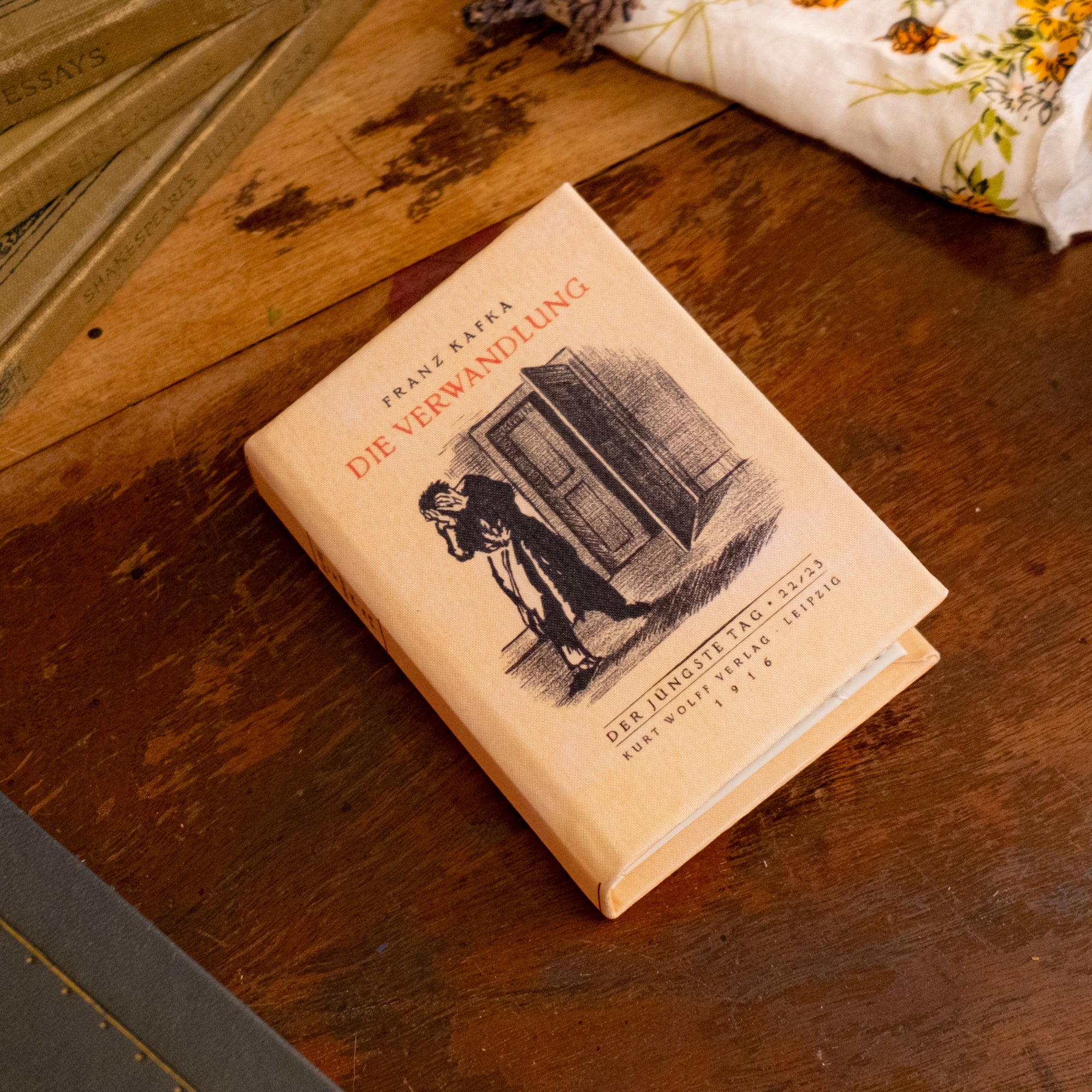 Die Verwandlung by Franz Kafka 1915 (Metamorphosis)