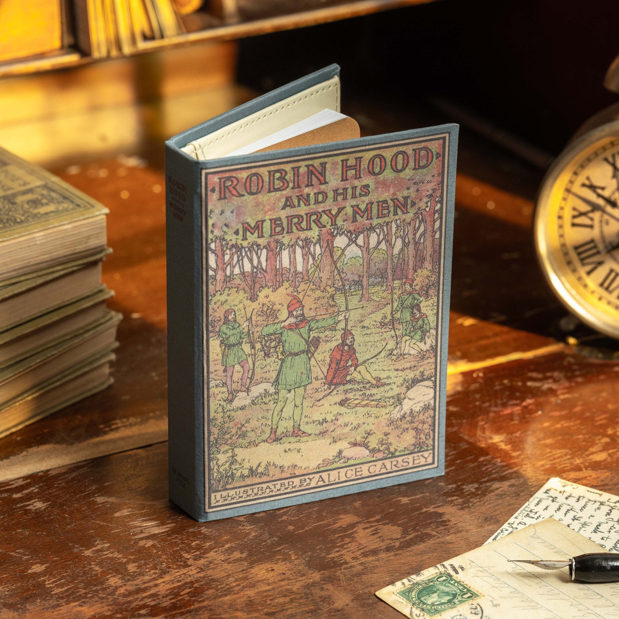 &#39;Robin Hood &amp; His Merry Men&#39; by Howard Pyle 1883 Passport/Notebook Wallet